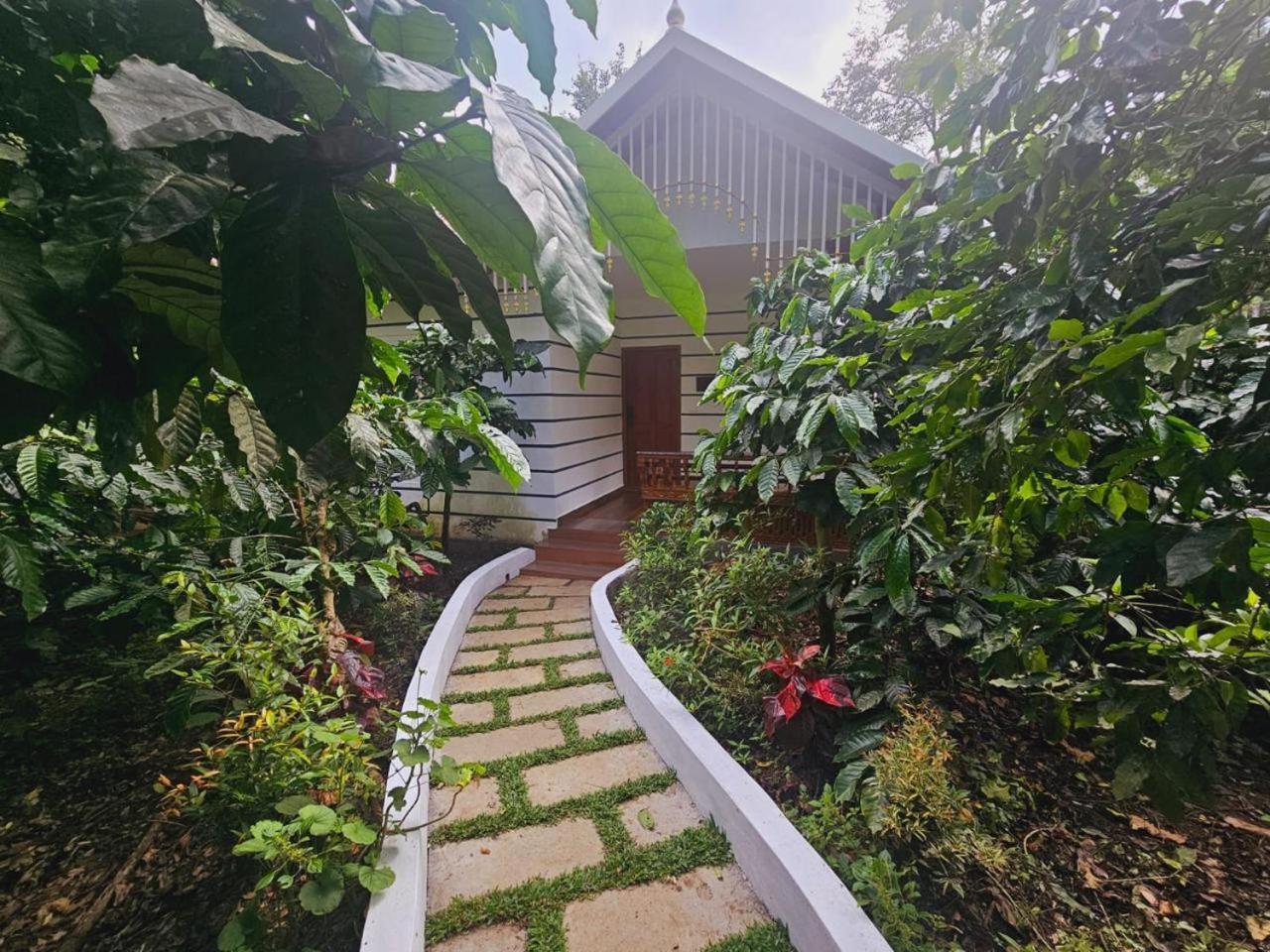 Coorg Orange Blossom Resort And Spa Suntikoppa Buitenkant foto